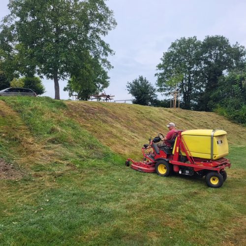 Gruenschnitt-im-Mindlestal-✅Rund-um-unsere-Sportanlage-wurde-heute-im-Mindlestal-wieder-ein-gross-7 Gruenschnitt-im-Mindlestal-✅Rund-um-unsere-Sportanlage-wurde-heute-im-Mindlestal-wieder-ein-gross-7