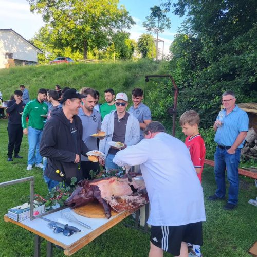 Im-Anschluss-an-das-Relegationsspiel-der-zweiten-Mannschaft-fand-am-Samstag-der-Saisonabschluss- Im-Anschluss-an-das-Relegationsspiel-der-zweiten-Mannschaft-fand-am-Samstag-der-Saisonabschluss-